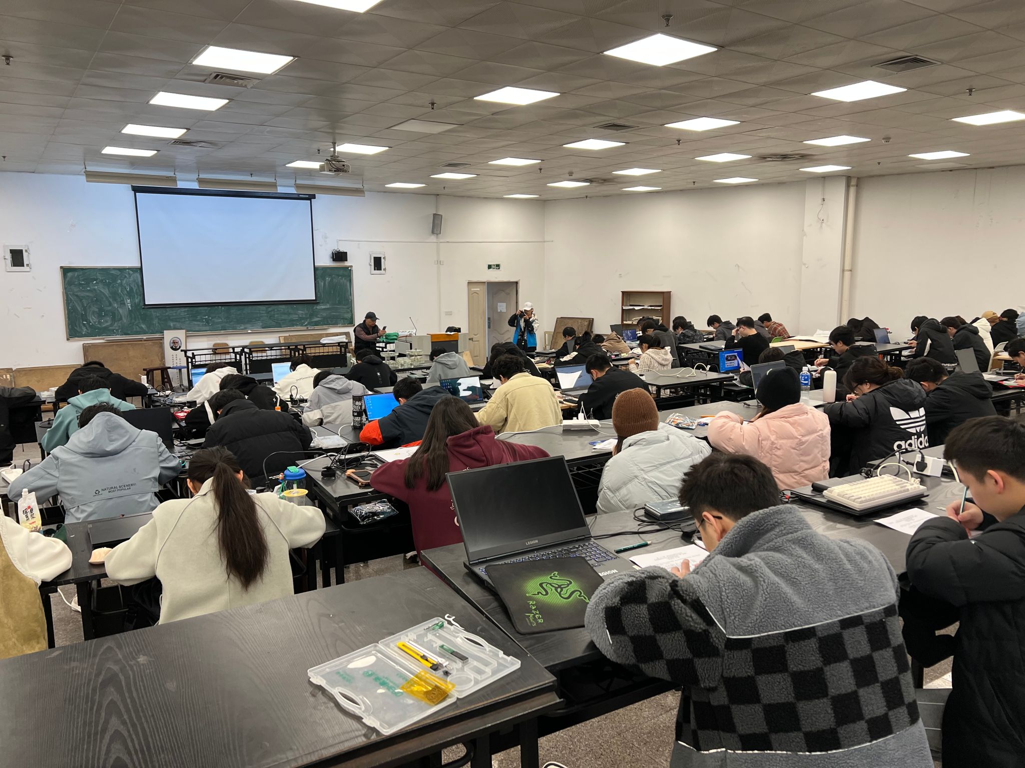 298032df-94be-4b14-95ca-6ca0a1e3e1f0.jpg